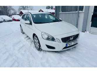 volvo v60 d4 awd automat momentum