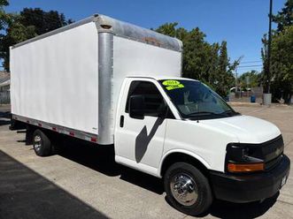 2014 chevy express 3500hd 158k.mi.16ft.cutaway white box truck*sale*
