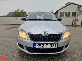 škoda roomster 1.6 tdi .registrovana godinu nove gume