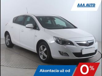 opel astra 1.4 t, klíma, tempomat, klíma