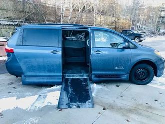 2017 toyota sienna braunability wheelchair accessible van