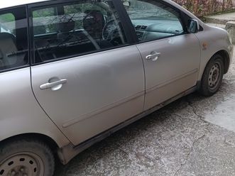 toyota avensis verso 2.0 116k.c 3,300 bgn