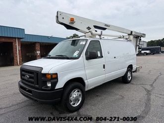 2011 ford e-350 super duty versalift bucket van