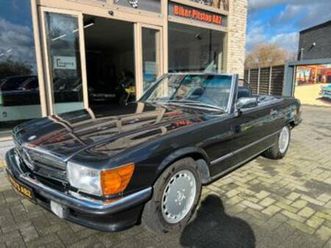 ② mercedes 560 sl — oldtimers & ancêtres — 2ememain