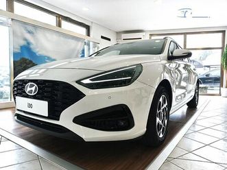 hyundai i30 wagon 1.5 mpi style-kamera-winter-rez.kolo-alu-led-video