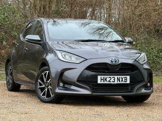 toyota yaris design hatchback's 1.5 vvt-h design e-cvt euro 6 (start/stop) 5dr