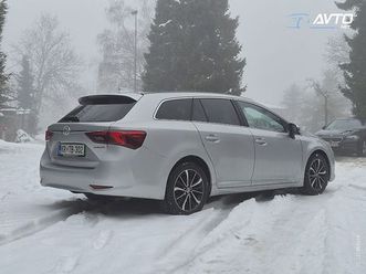 toyota avensis 1.6 d-4d luna