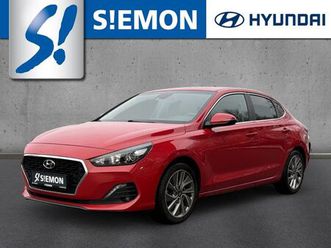 hyundai i30 fastback 1.6 crdi style