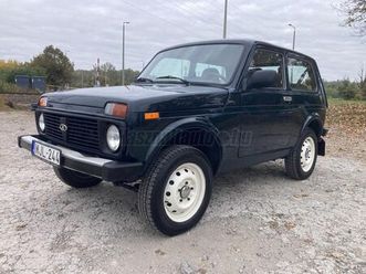 lada niva 60.000km.vonóhorog!gyári állapot!