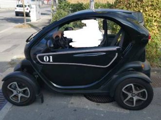 jolie petit renault twizy 80 électrique canton vaud