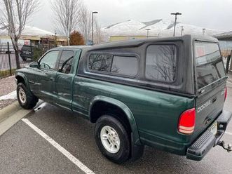 dodge dakota sport 4 x 4 with topper