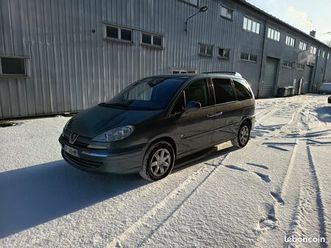 807 2.0 hdi 136 ch 8 places gps bluetooth aide parking distribution neuve