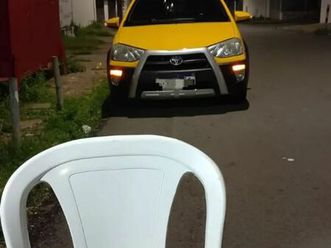 toyota etios cross 1.5 flex 16v 5p mec. 2015