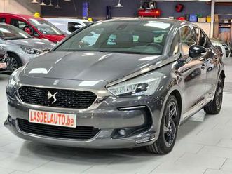 1.6i auto carplay led camera toit pano gps cruise