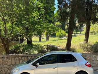 shitet toyota auris hybrid