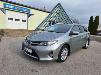 toyota auris touring sports 1.6 active vonóhorog. digitális klíma. tempomat. tolatókamera stb