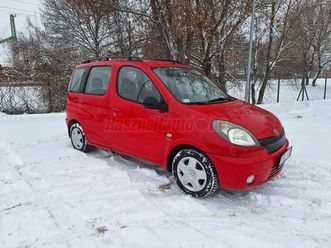 toyota yaris verso 1.3 linea luna