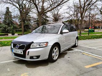 volvo v50 2.0 d3 momentum