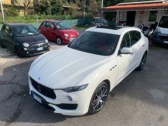 maserati levante - tetto panoramico