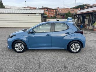 toyota yaris 1.5 hybrid 5 porte active garanzia permute