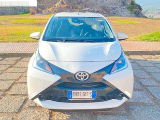toyota aygo 1.0 x-play