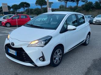 toyota yaris 1.0 5 porte active