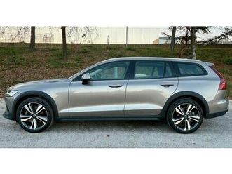 volvo v60 cross country d4 awd geartronic business plus