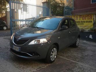 lancia ypsilon 0.9 twinair 85 cv 5 porte metano ecochic gold
