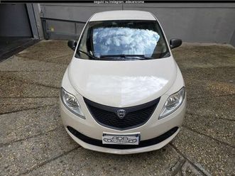 lancia ypsilon 1.2 - garanzia 12 mesi inclusa
