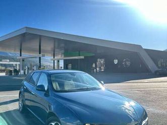 2.4 jtdm distinctive 200cv