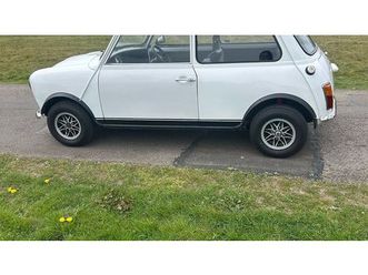 1972 austin mini blanc manuel, 4 vitesses conduite à droi...