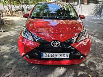 aygo 1.0 vvt-i x-play x-shift x-play