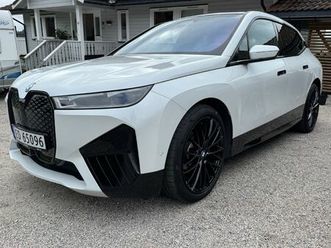 xdrive50|supercharged»|amido|4-hjulst|luft|b&w