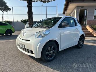 toyota iq 1.0 sol