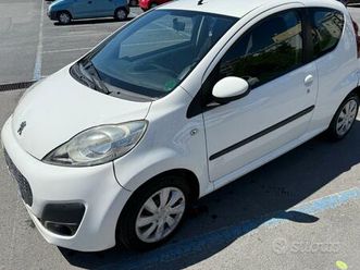 peugeot 107 1.0 68cv 3p. cambio automatico