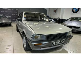 1984 peugeot 505 gris manuel, 5 vitesses conduite à gauch...