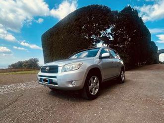 2.2 d-4d 4x4 executive