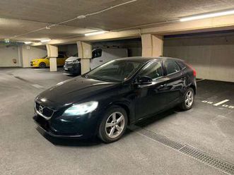 volvo v40 edition t2