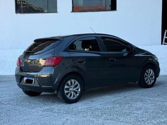 hatch lt 1.4 8v flex mec. 4p