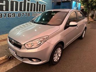 fiat-grand-siena-attrac-1-4-evo-f-flex-8v-2013