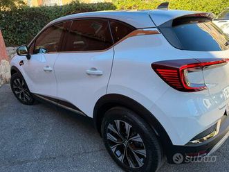 renault captur versione full ybrid