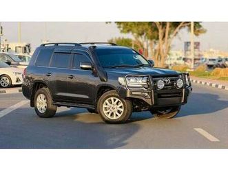 toyota land cruiser 2017 | bull bar | push start | sunroof | parking sensor | 4.5l diesel engine | power seat | at | rhd