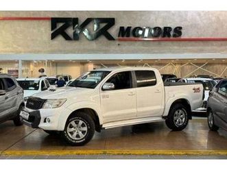 toyota hilux 3.0 srv 4x4 cd 16v turbo intercooler 4p automático