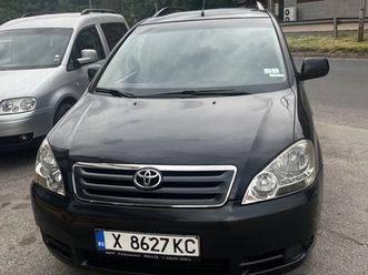 toyota avensis verso