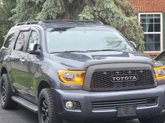 toyota sequoia platinum * 5.7* 4?4*