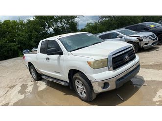 toyota tundra 4, 6 sr5
