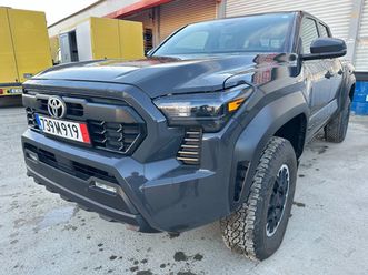 toyota tacoma trd off road