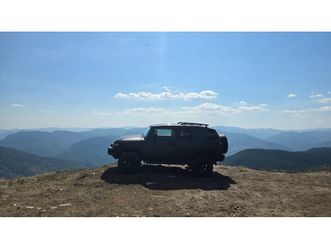 toyota fj cruiser green submarine