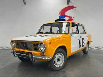 1986 lada vaz 2102 voiture