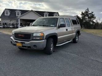 rare! 2004 gmc sierra 1500 ext. cab 4x4 | only 72k miles!